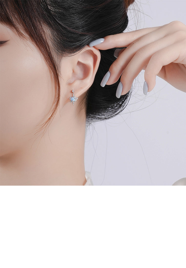 925 Sterling Silver Fashion Temperament Star Rhombus Stud Earrings with Cubic Zirconia - Luxurious Look