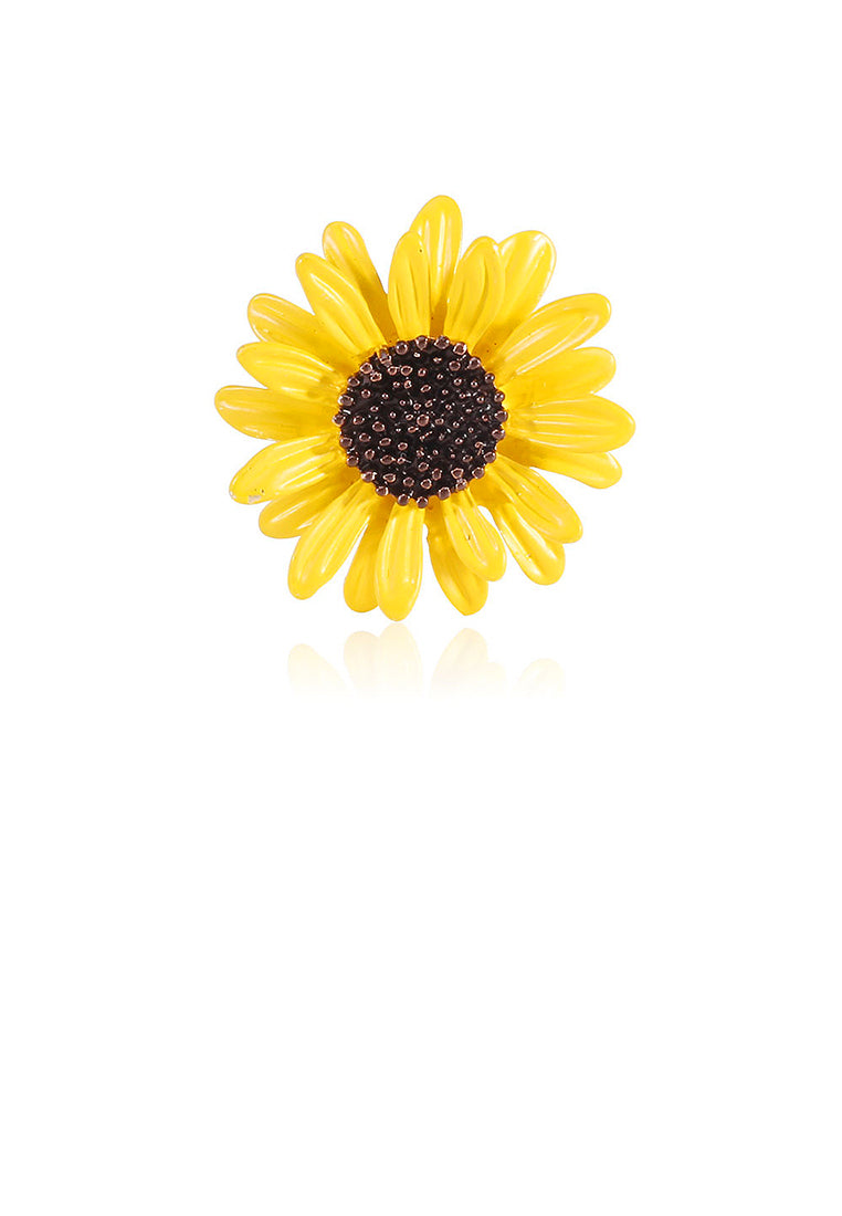 Fashion and Elegant Plated Gold Chrysanthemum Brooch