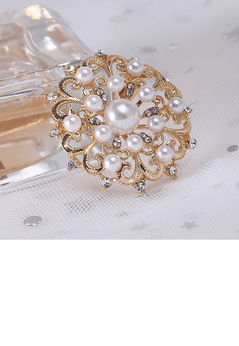 Vintage Palace Style Plated Gold Geometric Pattern Round Imitation Pearl Brooch with Cubic Zirconia - Luxurious Look