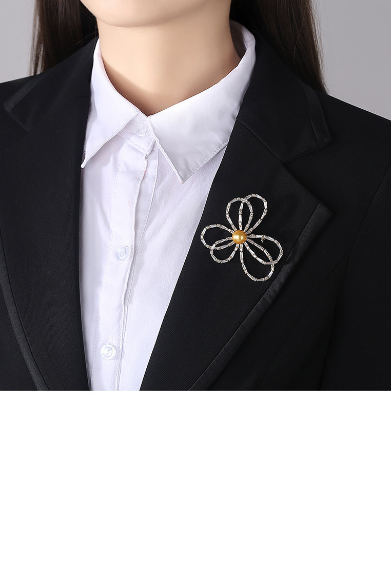 Simple and Fashion Plated Gold Flower Champagne Imitation Pearl Brooch with Cubic Zirconia - Luxurious Look