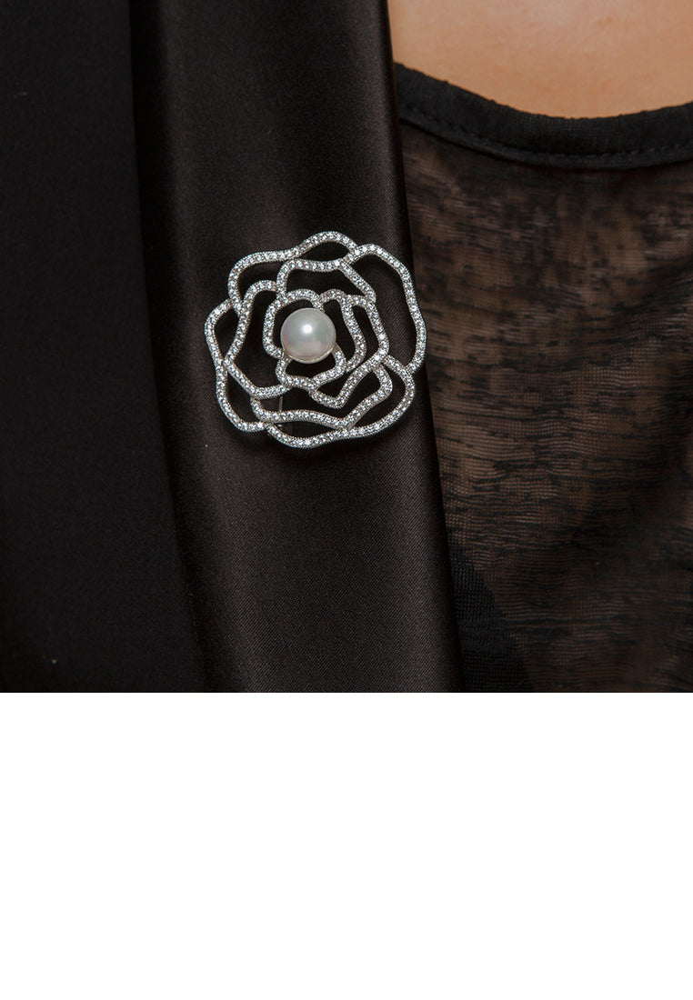 Simple and Elegant Hollow Flower Imitation Pearl Brooch with Cubic Zirconia - Luxurious Look