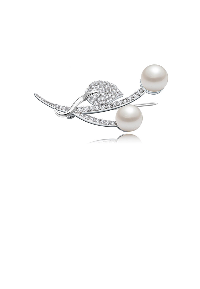 Simple and Elegant Floral Imitation Pearl Brooch with Cubic Zirconia - Luxurious Look