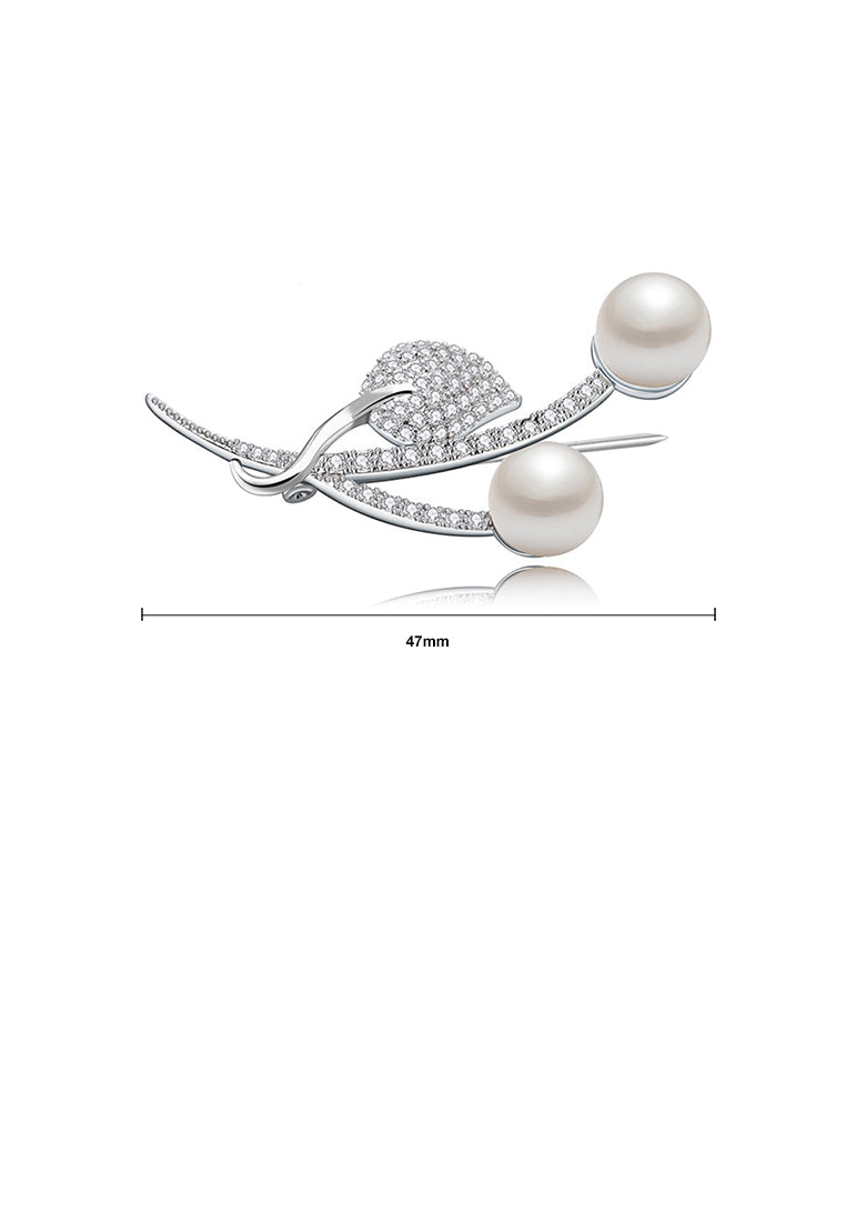Simple and Elegant Floral Imitation Pearl Brooch with Cubic Zirconia - Luxurious Look