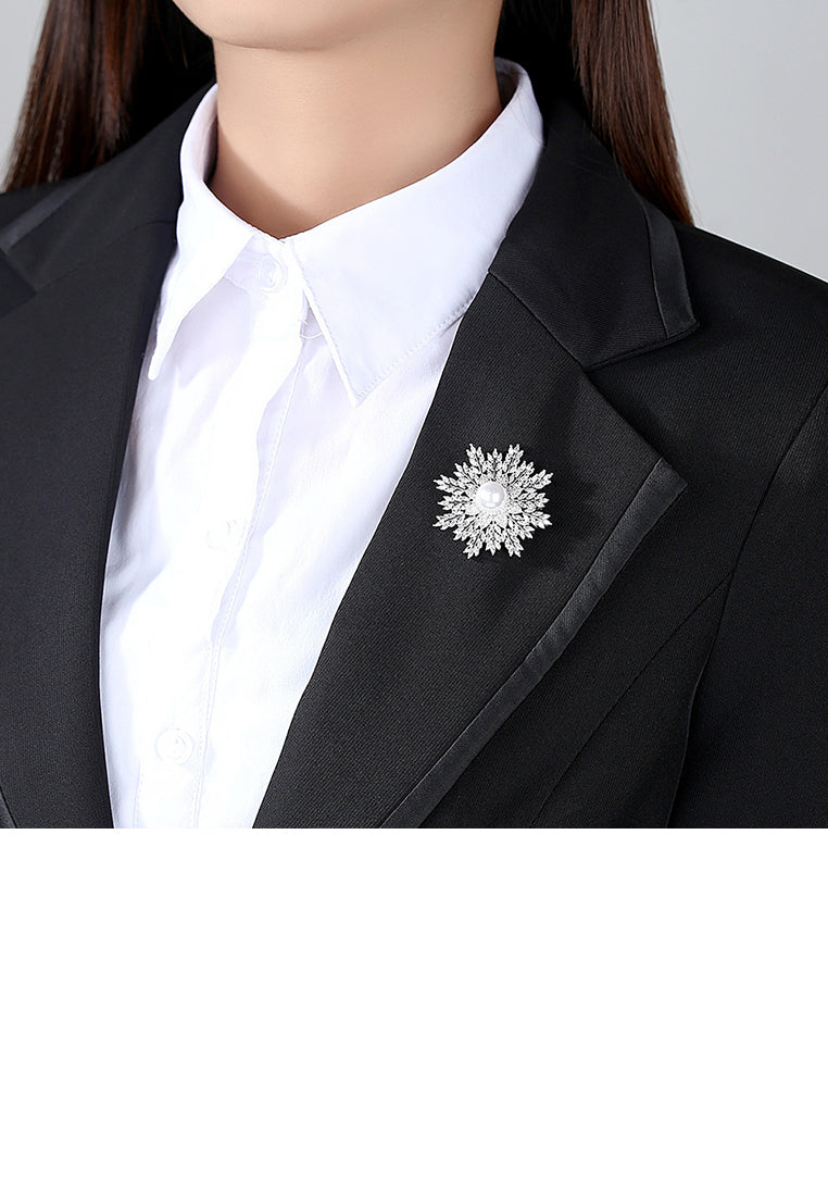 Elegant and Bright Snowflake Imitation Pearl Brooch with Cubic Zirconia - Luxurious Look