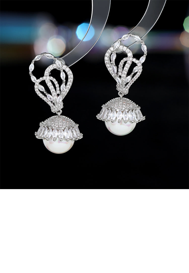 Fashion Elegant Geometric Round Imitation Pearl Earrings with Cubic Zirconia - Luxurious Look