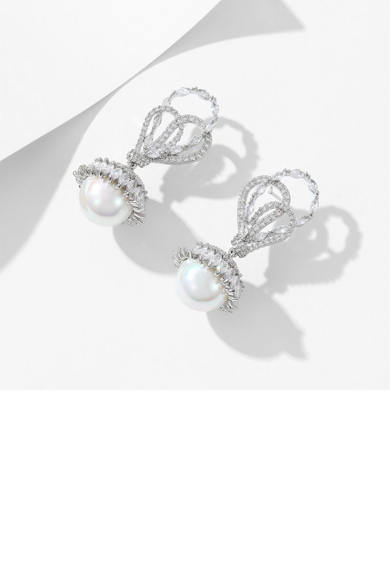 Fashion Elegant Geometric Round Imitation Pearl Earrings with Cubic Zirconia - Luxurious Look