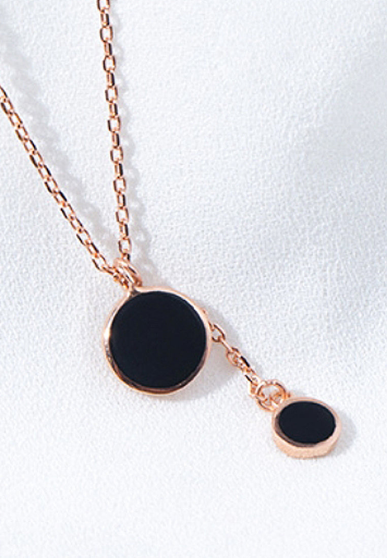 Exquisite Blackstone Pendant Necklace