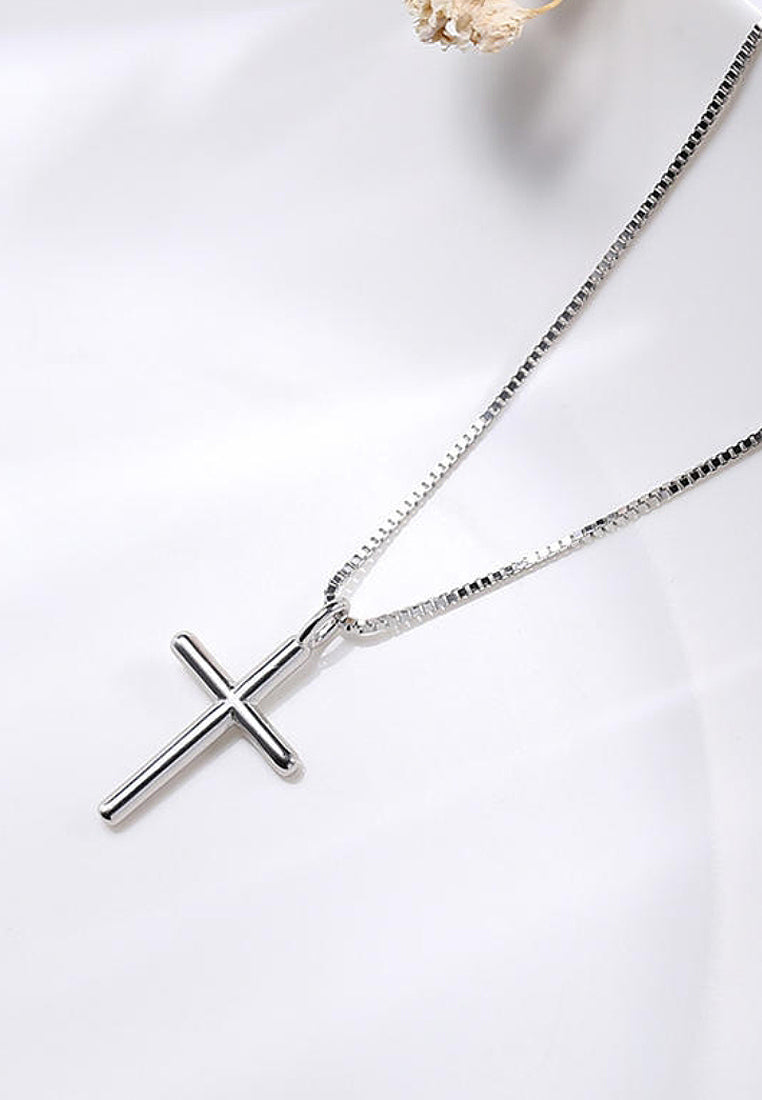 Simple Cross Pendant Necklace