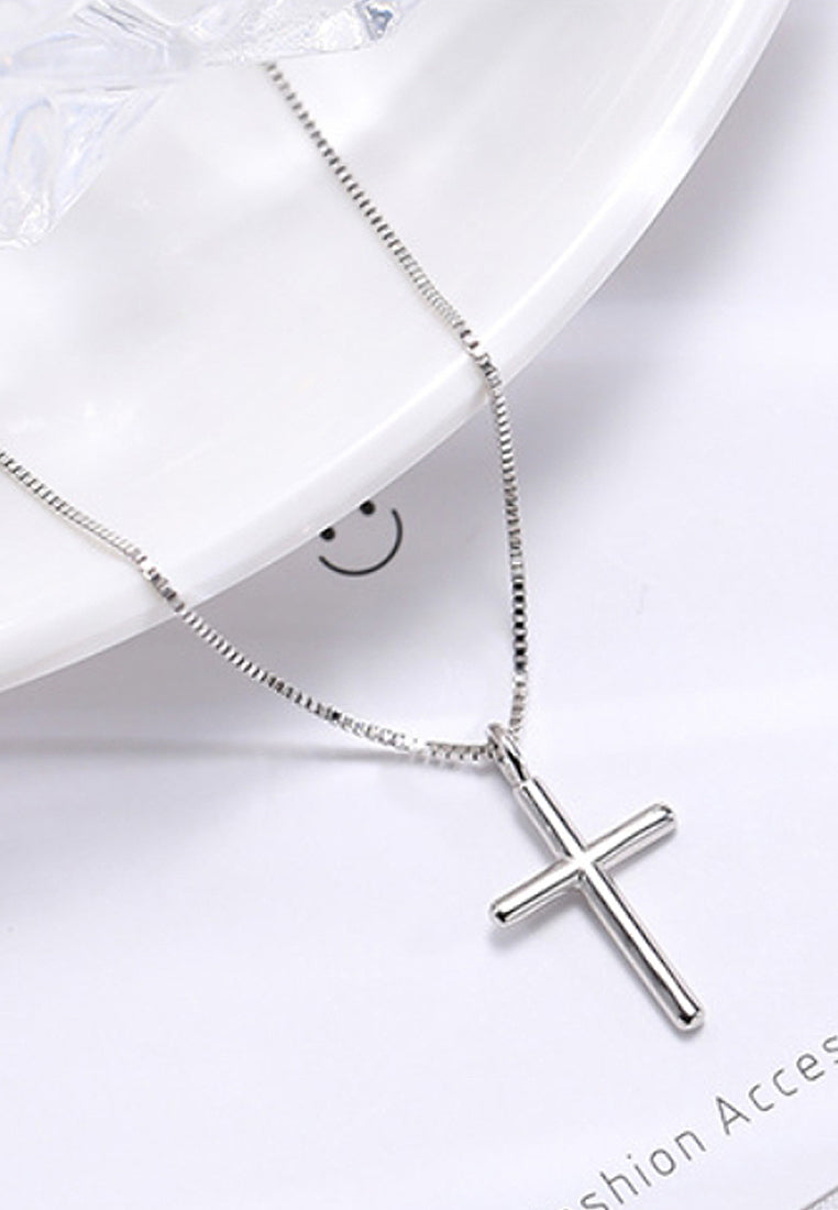 Simple Cross Pendant Necklace