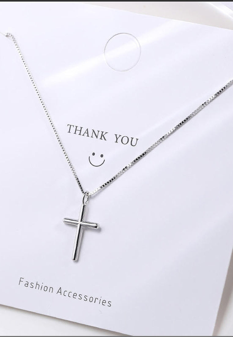 Simple Cross Pendant Necklace