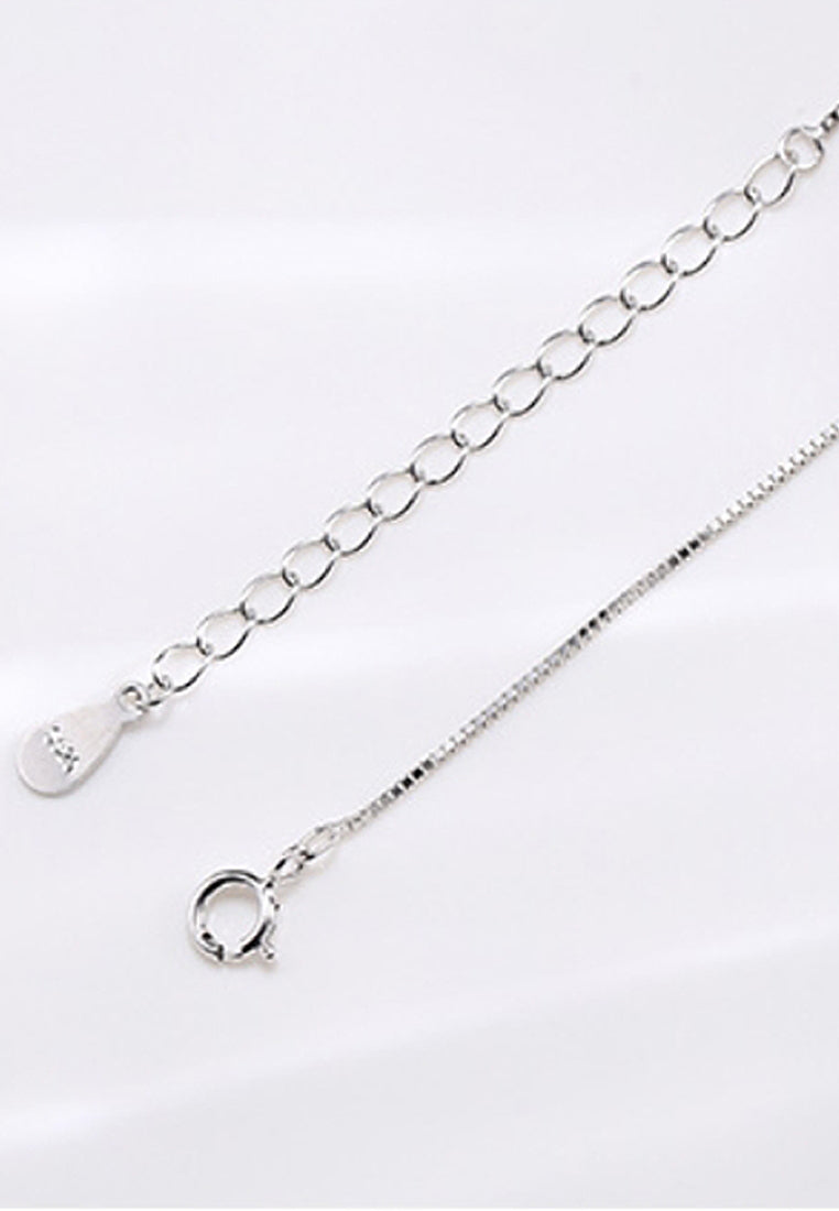 Simple Cross Pendant Necklace