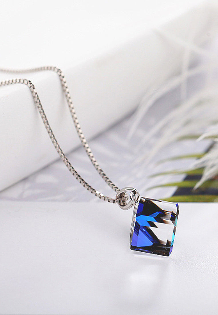 Simple Blue Rhinestone Pendant Necklace