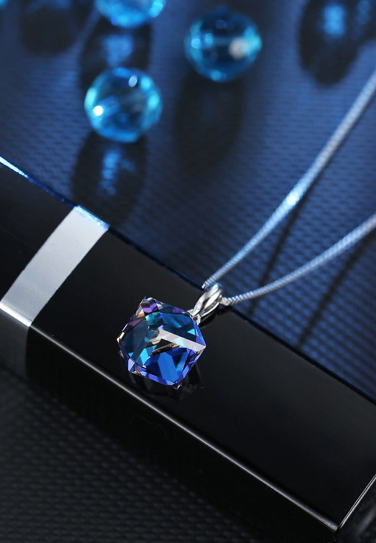 Simple Blue Rhinestone Pendant Necklace