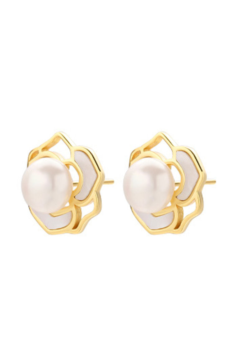 Freshwater Pearl Mountain Camellia Necklace