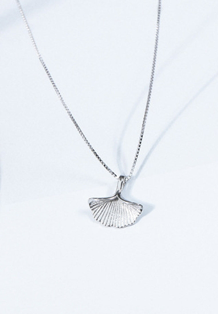 Simple Leaf Pendant?