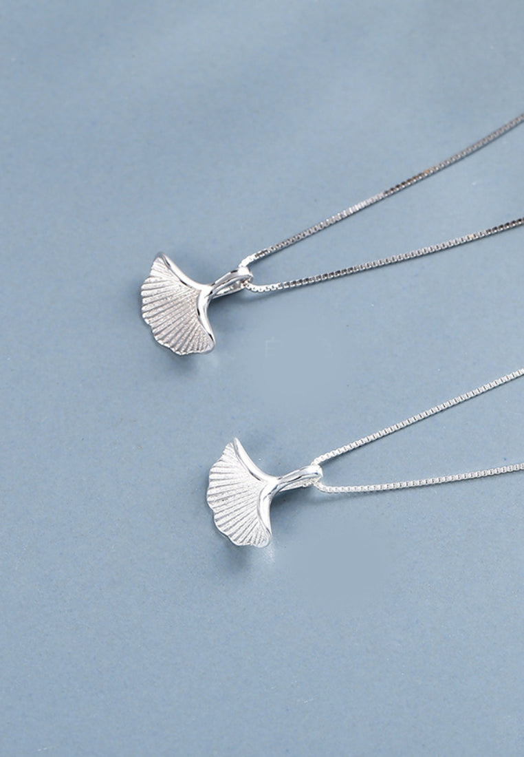 Simple Leaf Pendant?