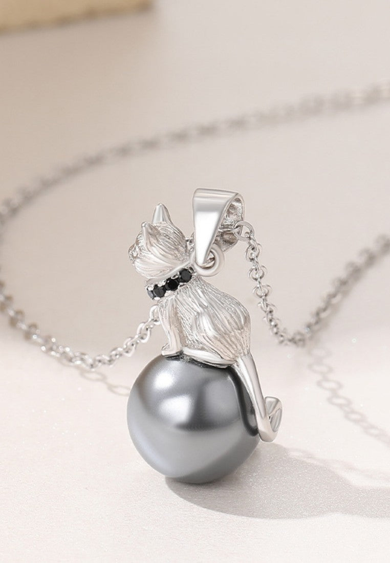 Pearl Pearl Necklace