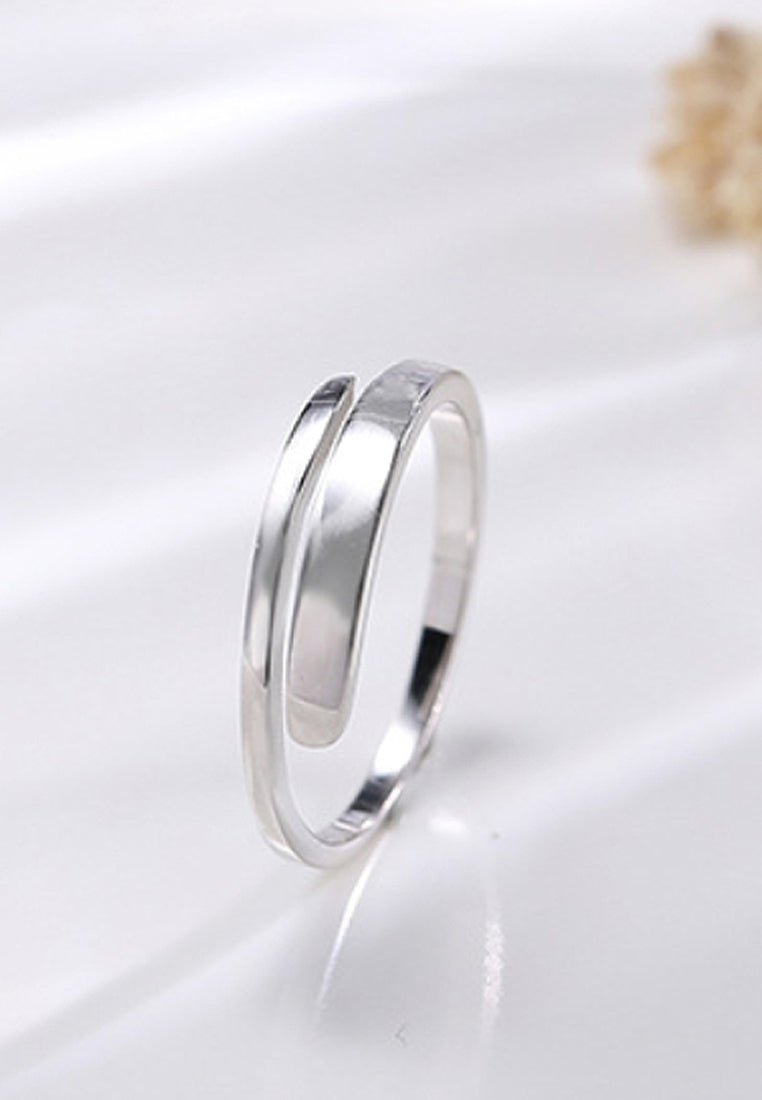 Simple And Smooth Ring