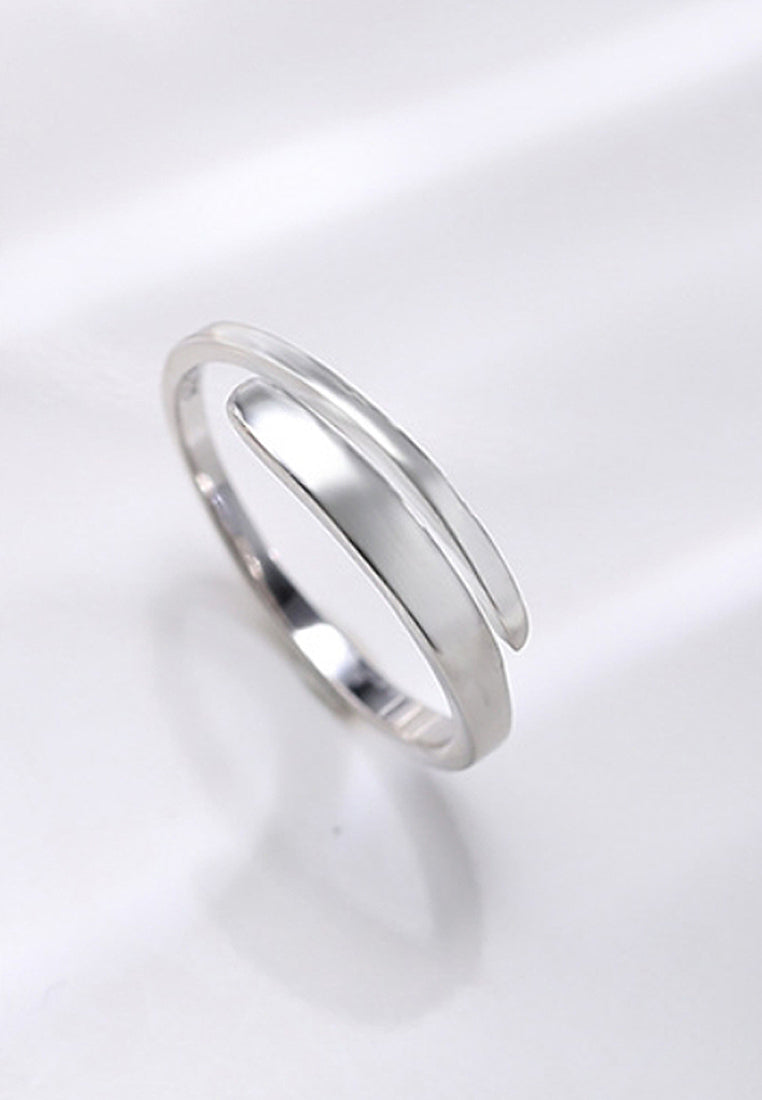 Simple And Smooth Ring