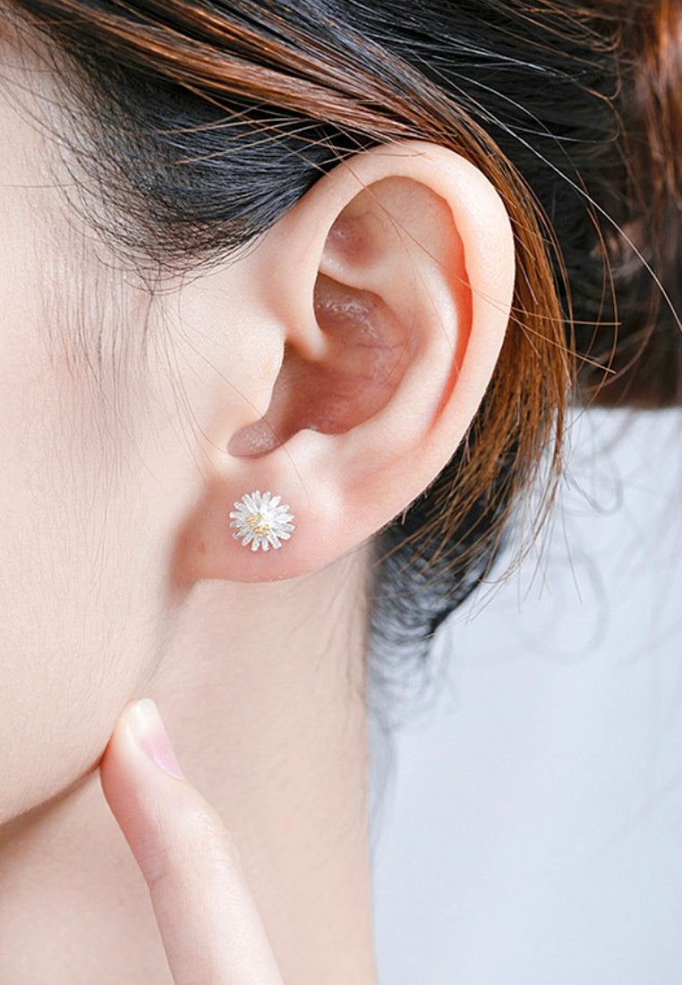 Exquisite daisy earrings