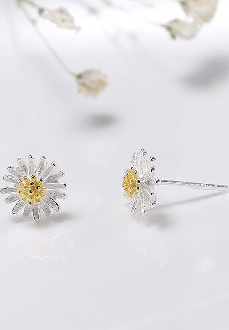Exquisite daisy earrings