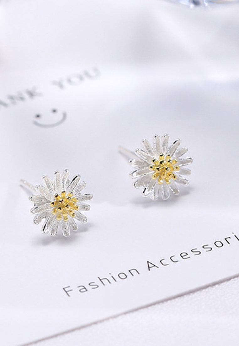 Exquisite daisy earrings