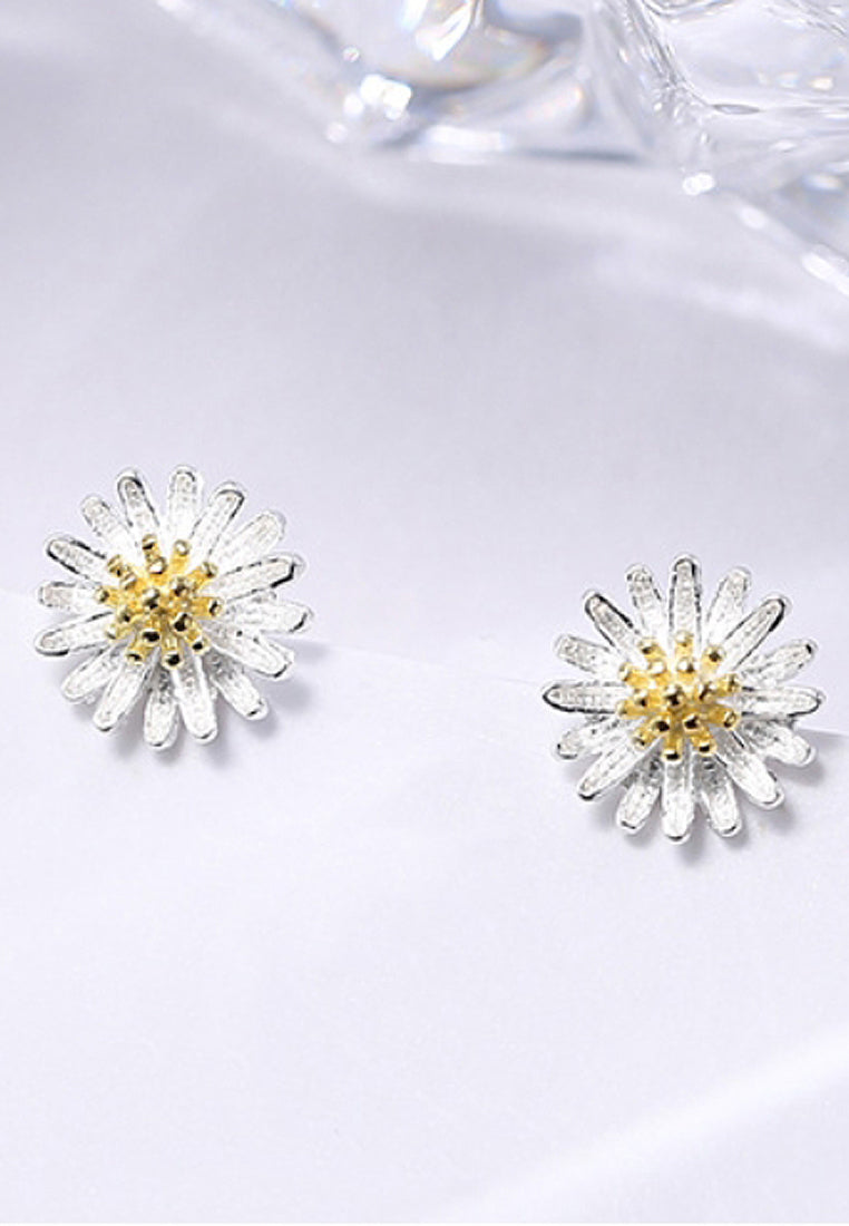 Exquisite daisy earrings
