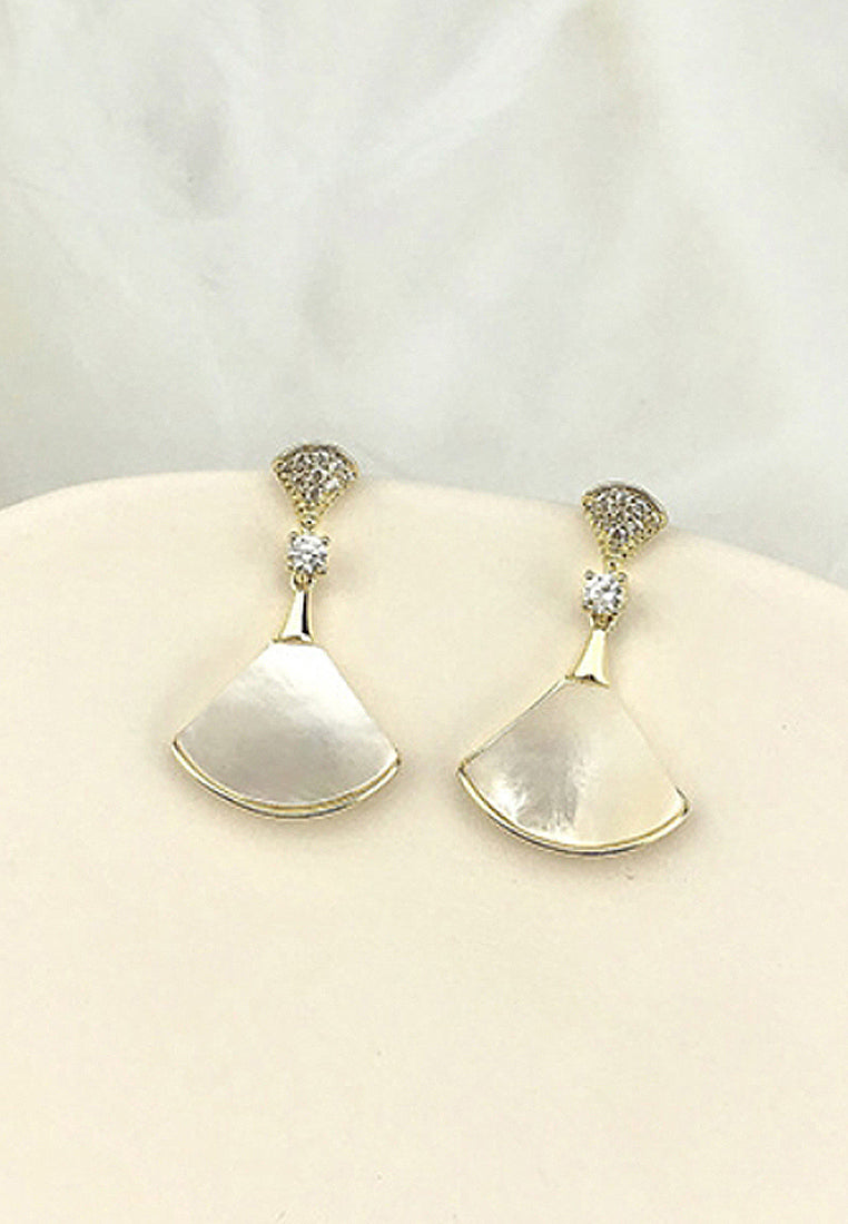 Fan -Shaped Shell Skirt Earrings