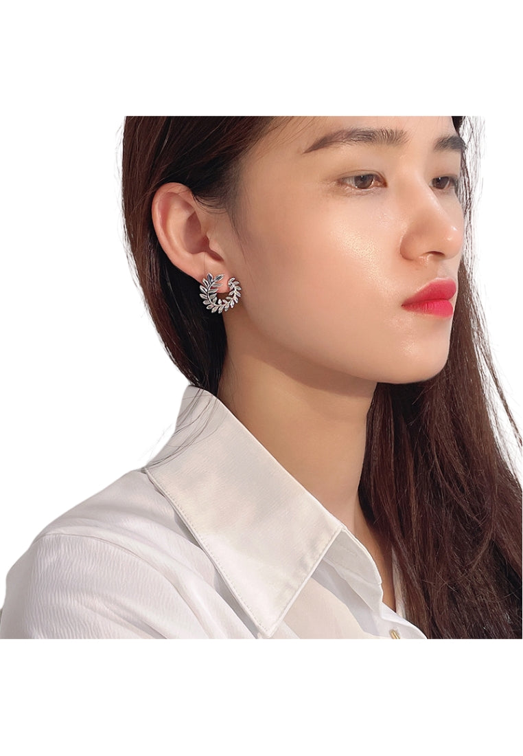 S925 silver creative design minimalist versatile leaf texture earrings for women