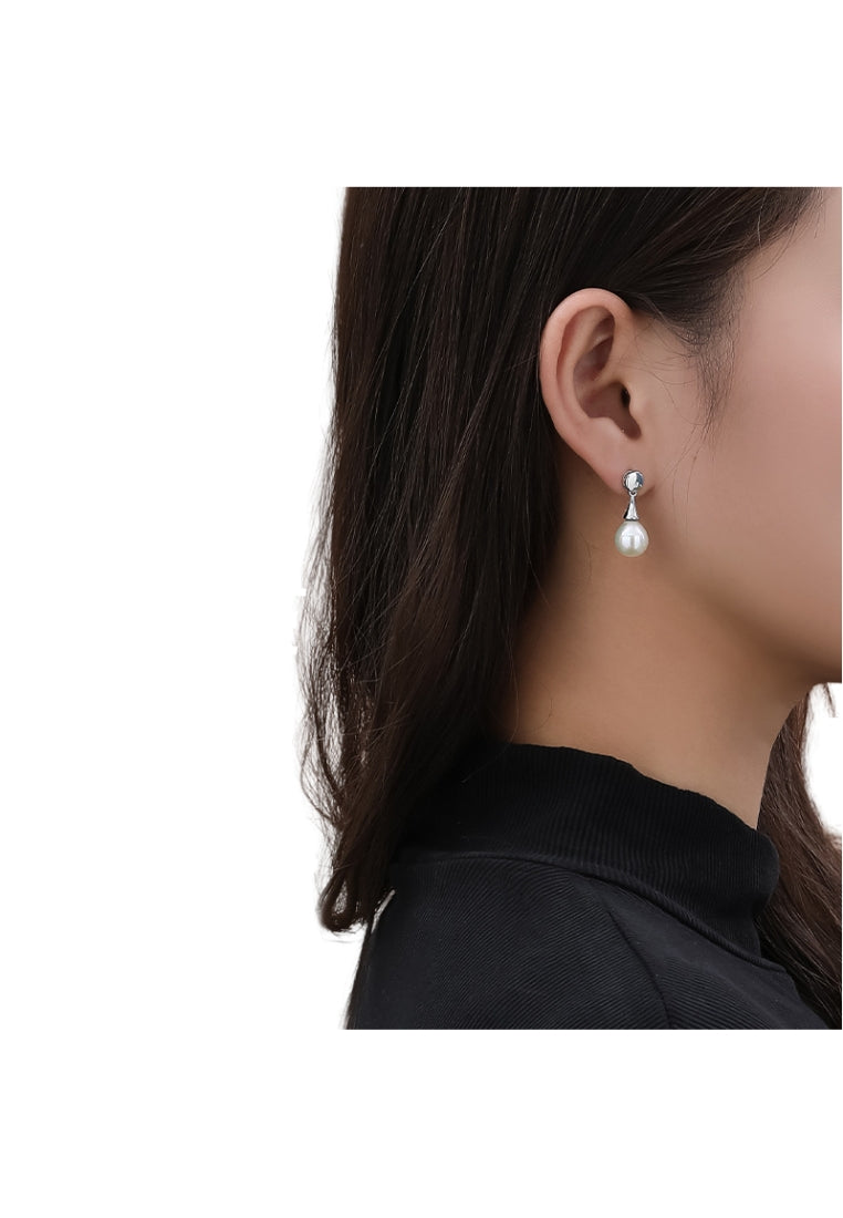 Vintage Classic Princess Styled S925 Silver Pearl Stud Earrings for Women with Fashionable Versatility and Cool Minimalist Water Drop Design