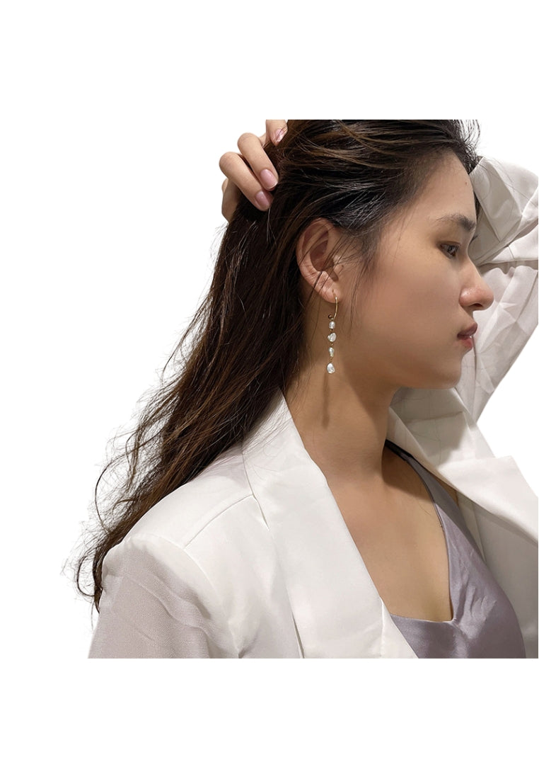 Baroque Irregular C Shaped Pearl Earrings for Women, Fashionable and Trendy