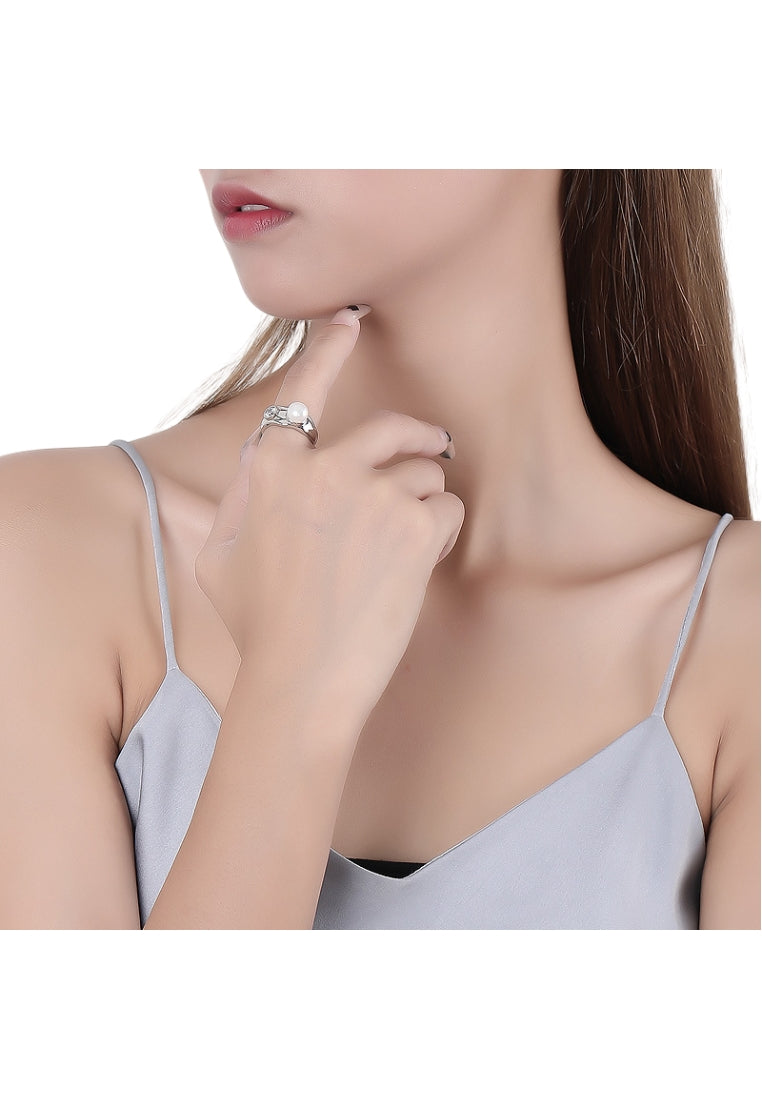 Fashion Pearl Ring
