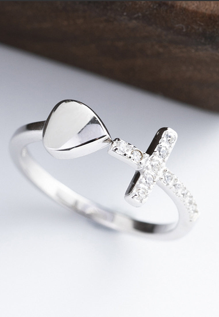 Simple cross rhinestone ring