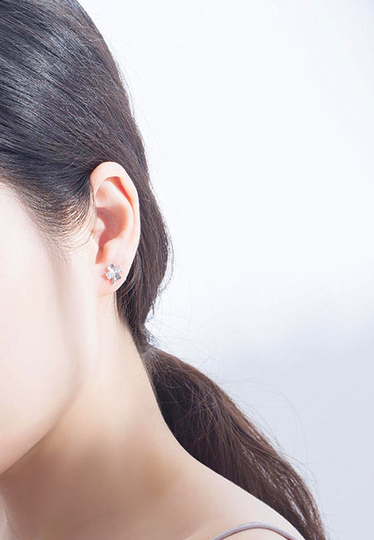 Simple Imitation Diamond Four -Leaf Grass Earrings