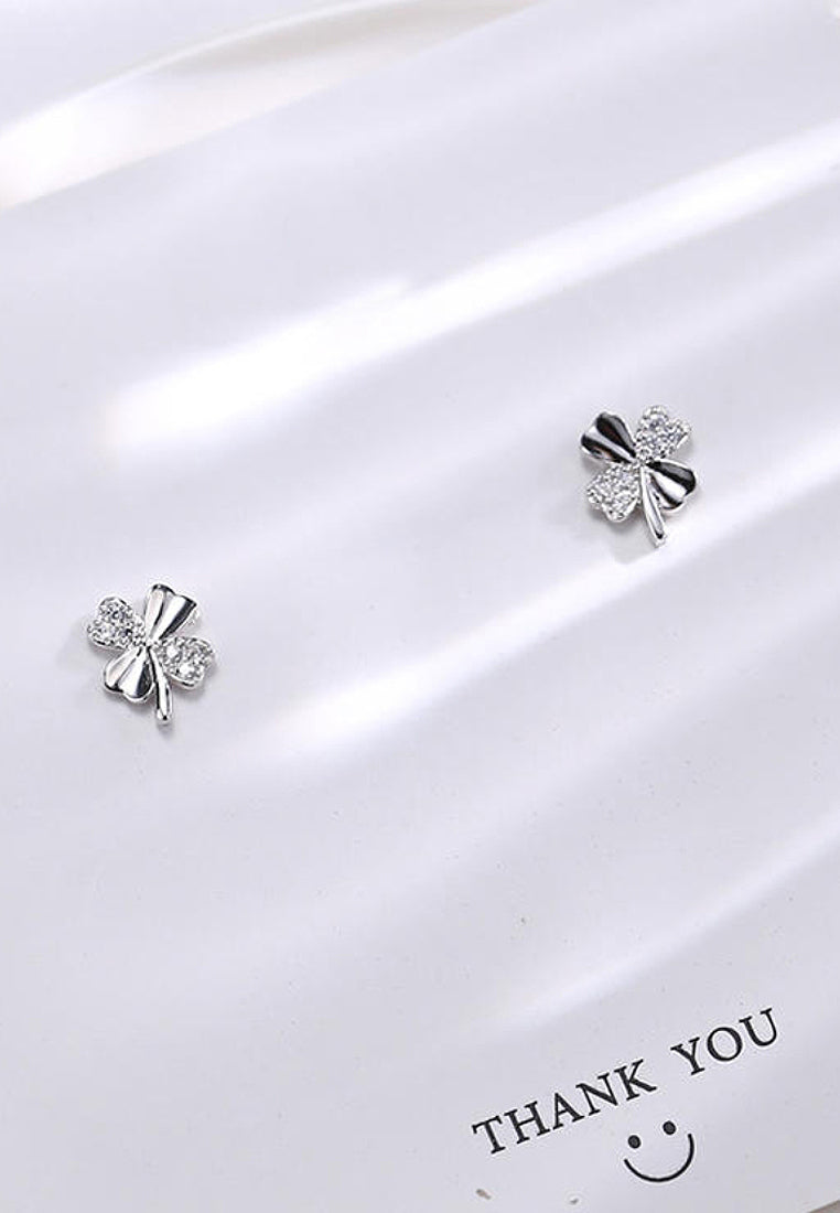 Simple Imitation Diamond Four -Leaf Grass Earrings