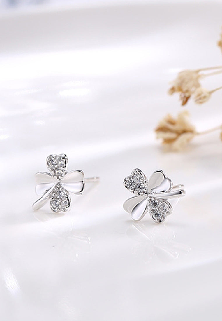 Simple Imitation Diamond Four -Leaf Grass Earrings