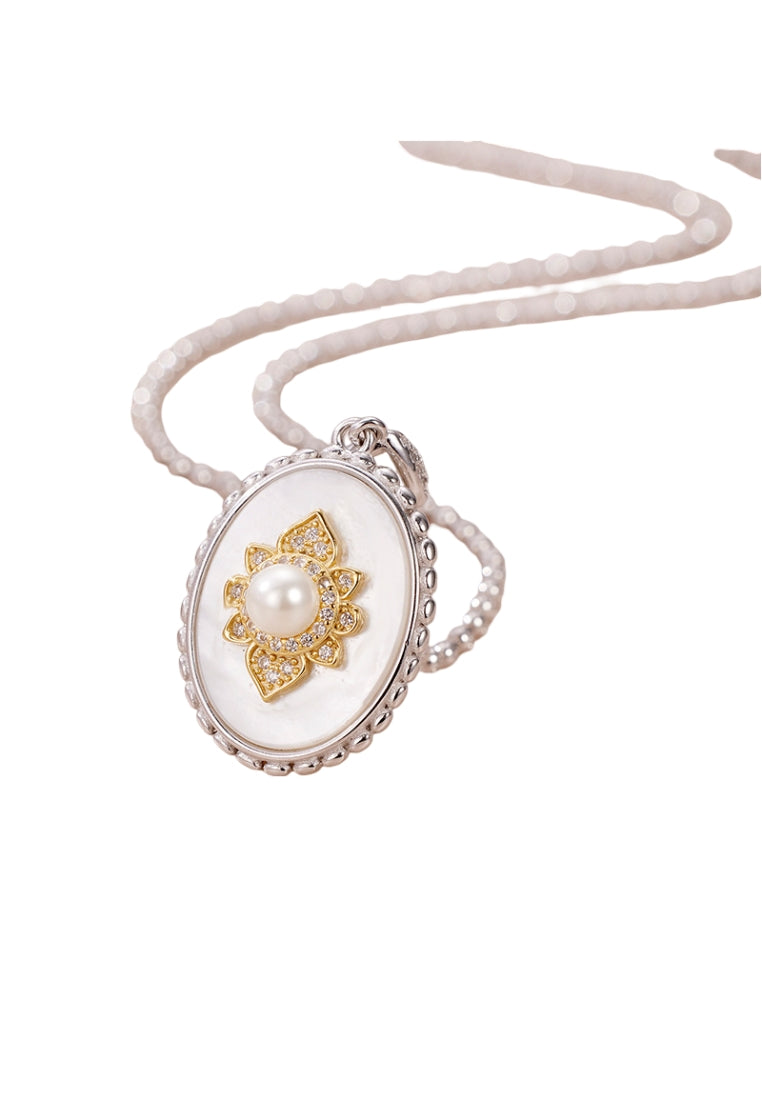 French Style Oval Shell Necklace