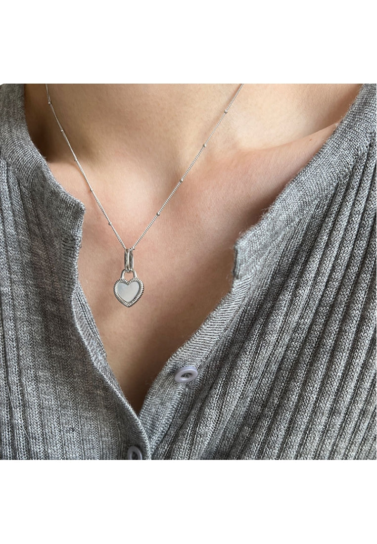 DoubleFaced Shell Luxury Necklace